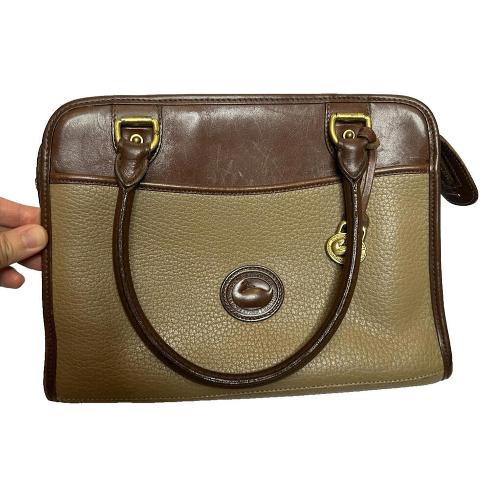 Vtg Dooney and Bourke Pebbled Leather Beige British Tan Satchel Handbag No Strap - Picture 2 of 9